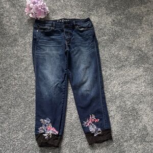 Ladies Embroidered Blue Jeans (capri-length) with Lace Trim @ hems. Sz 10. WHBM